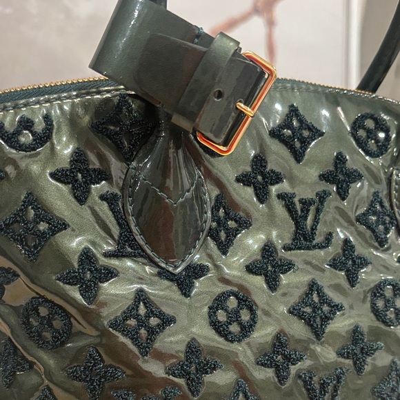 Louis Vuitton Mono Fascination Patent/Lambskin Bag - Picture 2 of 16